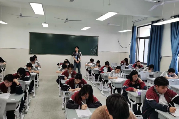 校区考试环境