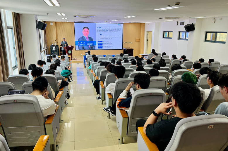 艾思云课堂高校公益行
