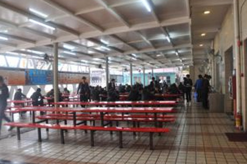 学校食堂