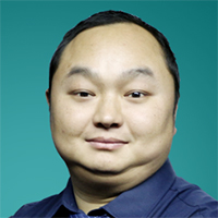 王何伟