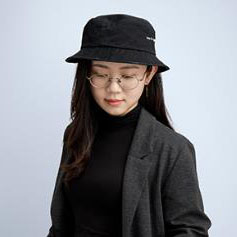 Xiaomeng C.