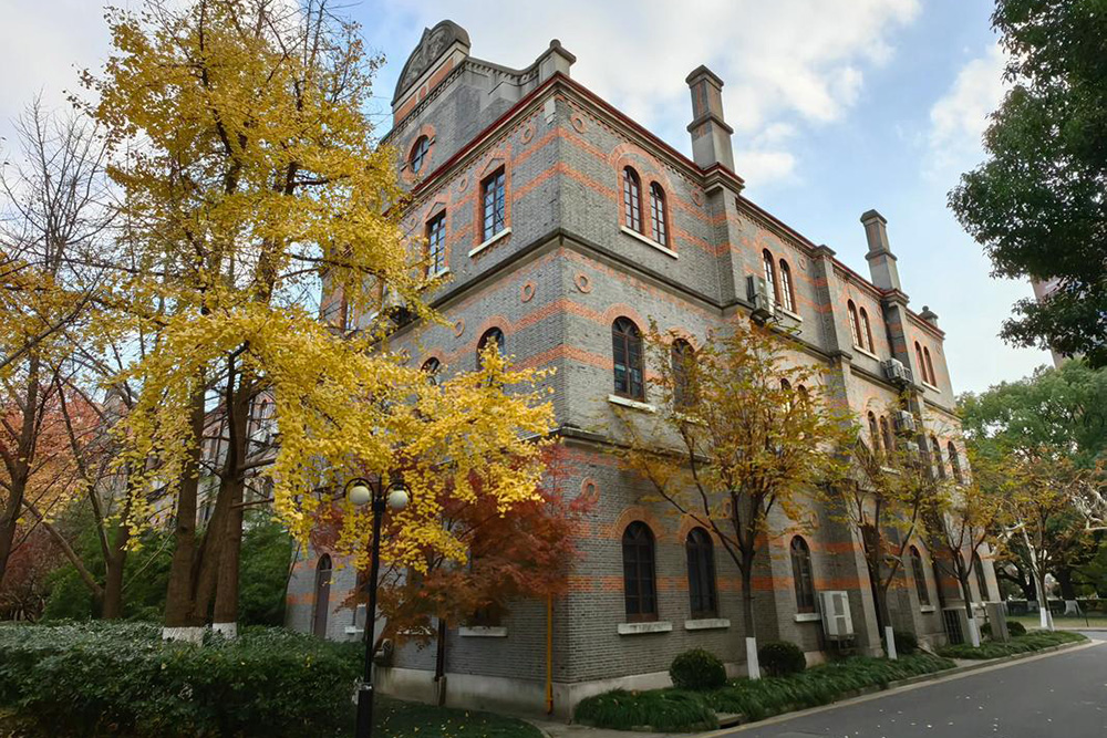 学校大楼环境图片