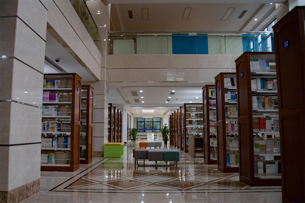 圖書館環(huán)境圖片