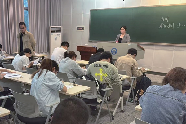 校区学员上课场景展示