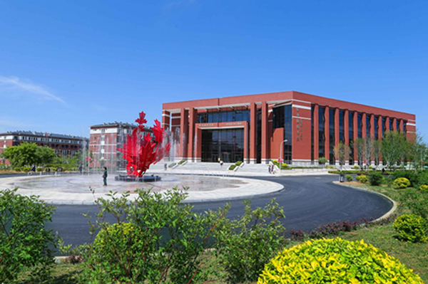 大连枫叶国际学校