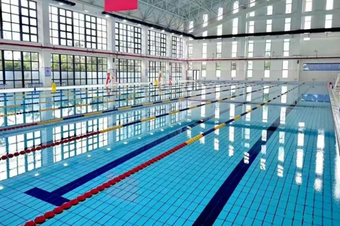 游泳馆环境