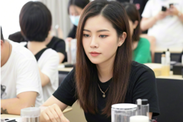 南京艺红化妆学校