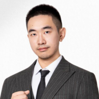 李力