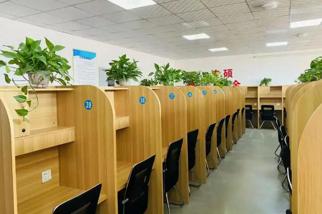 学员自习环境