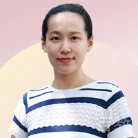 张妍一
