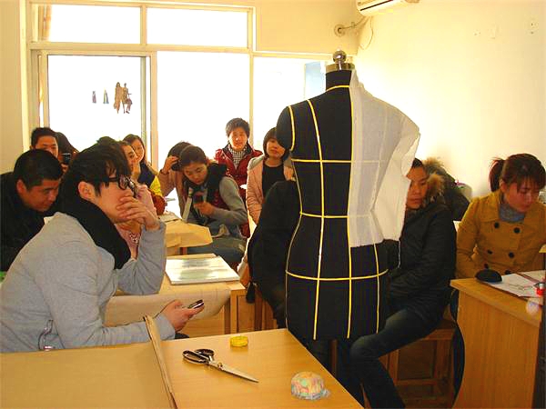 红石榴服装缝纫班手工教室图片